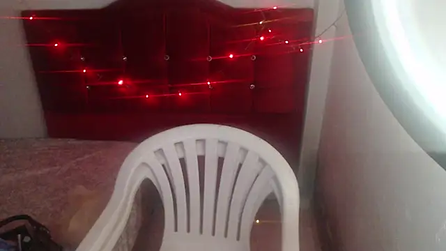 Snapshot of Loriiiany chatting on March 21, 2026, 8:19 am Loriiiany online show from March 21, 2026, 8:19 am