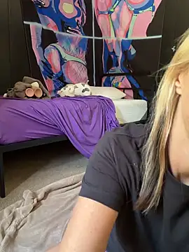 tastemecaroline online show from May 4, 2026, 5:27 pm