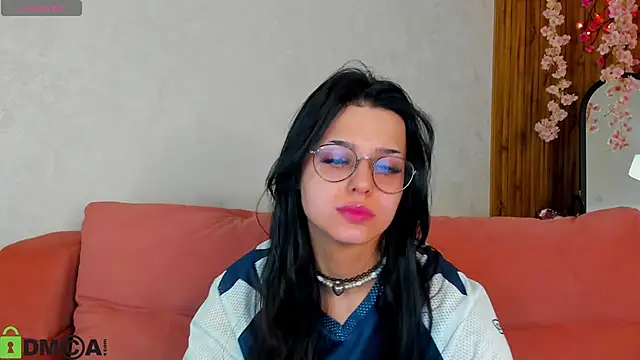 Snapshot of Leslie_Wholsh chatting on March 5, 2026, 2:30 am Leslie Wholsh online show from March 5, 2026, 2:30 am