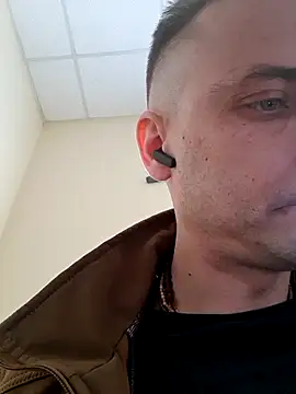 gregorywhite15 online show from April 3, 2026, 12:22 pm