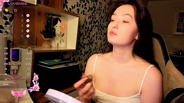 Fairy m00n  online show from February 4, 2026, 11:55 pm