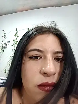 Snapshot of keileen_luna chatting on August 4, 2026, 8:35 pm keileen luna online show from August 4, 2026, 8:35 pm