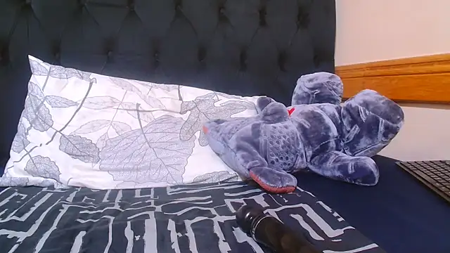 SexyPureFire001 online show from February 4, 2026, 5:19 pm