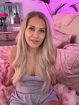 JulieSol online show from February 24, 2026, 8:15 am