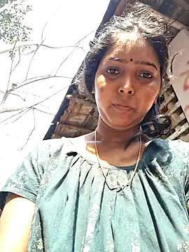 riyadas554321 online show from February 3, 2026, 4:43 am