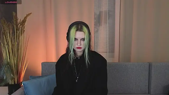 ToxicKittyy online show from March 15, 2026, 9:44 pm