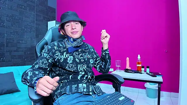 hansel yesid28 online show from February 4, 2026, 12:11 pm