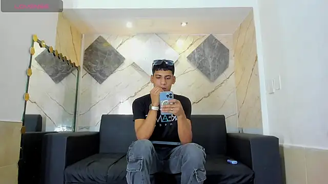 ALEX KEITH26 online show from March 19, 2026, 7:36 pm