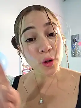 dani ferreer1 online show from June 19, 2026, 9:09 pm