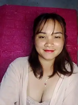 Lisakeem online show from April 29, 2026, 4:16 am