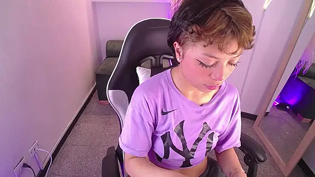 melodyy as online show from January 17, 2026, 12:31 pm