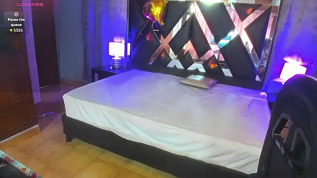 michell sweetiee online show from March 19, 2026, 7:25 pm