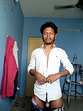 Snapshot of stylee_satheesh chatting on June 23, 2026, 4:21 am stylee satheesh online show from June 23, 2026, 4:21 am
