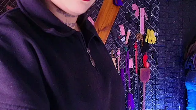 Miss Juliett bdsm online show from May 4, 2026, 2:09 pm