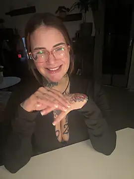 Snapshot of NyxTattoo chatting on February 24, 2026, 6:42 pm NyxTattoo online show from February 24, 2026, 6:42 pm