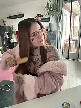 Snapshot of NyxTattoo chatting on February 21, 2026, 9:33 am NyxTattoo online show from February 21, 2026, 9:33 am