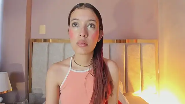 TessaMonroee online show from May 4, 2026, 6:55 pm