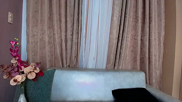 TessaMonroee online show from February 2, 2026, 6:29 pm