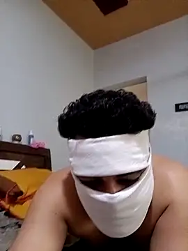 gujjuboysexy123 online show from May 31, 2026, 10:21 am