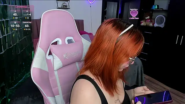 Nina curves online show from March 17, 2026, 3:31 am