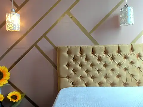 Valery Duran  online show from February 4, 2026, 7:42 pm