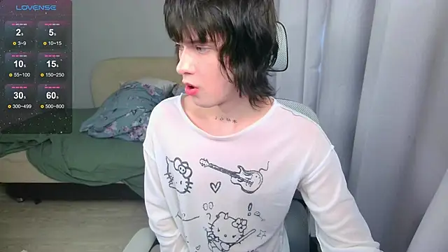 LeonBoykisser online show from May 4, 2026, 10:51 am