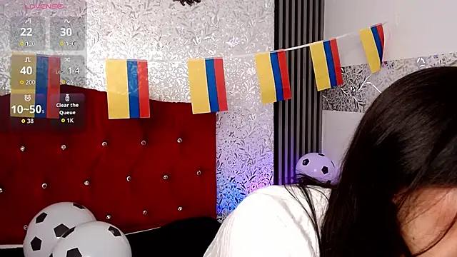 MiaVelasquez01 online show from June 4, 2026, 4:11 pm