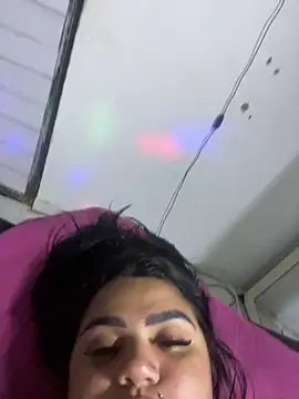 MorenaCariok online show from May 3, 2026, 5:49 pm