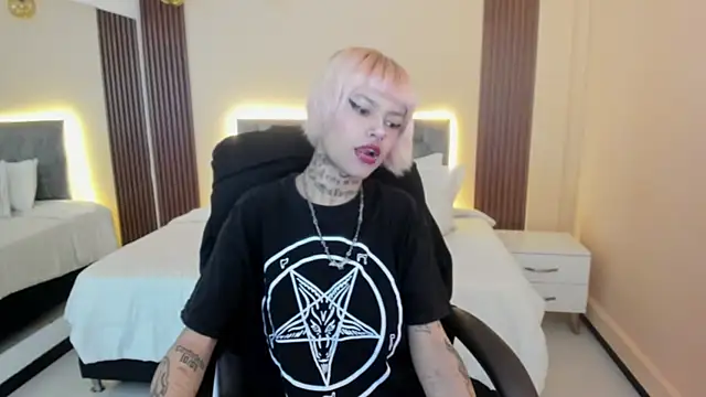 Snapshot of Bela_Craxkerr chatting on May 21, 2026, 1:08 pm Bela Craxkerr online show from May 21, 2026, 1:08 pm