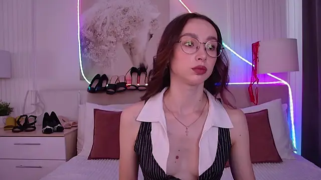 Emily Simon online show from August 5, 2026, 6:07 am