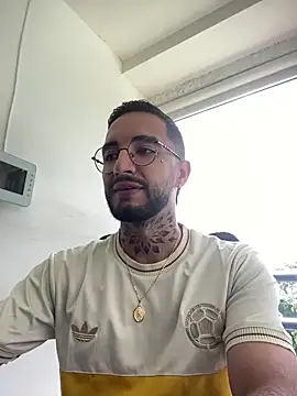 juanlouis pierre online show from February 12, 2026, 6:29 pm