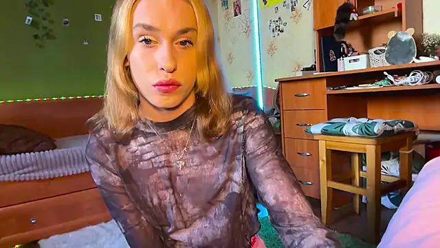 Snapshot of miss_barbie111 chatting on March 20, 2026, 12:28 pm miss barbie111 online show from March 20, 2026, 12:28 pm