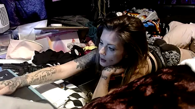 allymoon1369 online show from June 13, 2026, 10:29 pm