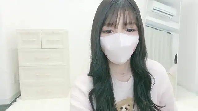 Snapshot of satochan_v chatting on March 28, 2026, 7:09 am satochan v online show from March 28, 2026, 7:09 am