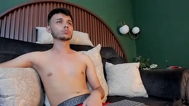 Snapshot of Alhan_Twink chatting on March 29, 2026, 4:36 am Alhan Twink online show from March 29, 2026, 4:36 am