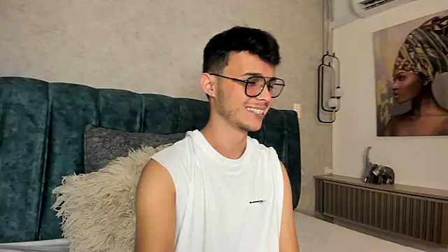 Alhan Twink online show from June 9, 2026, 5:19 am