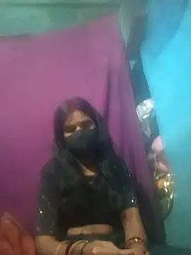 priyasharma899 online show from February 18, 2026, 4:03 pm