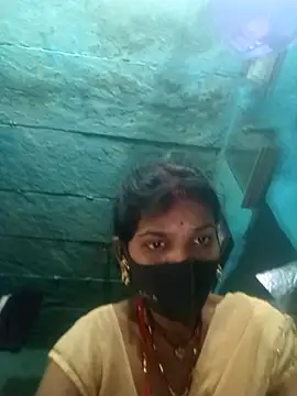 priyasharma899 online show from February 15, 2026, 7:31 am