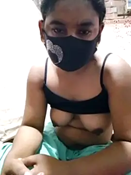 Hot Sweeti online show from February 3, 2026, 9:47 am