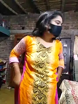 Hot Sweeti online show from June 20, 2026, 11:10 pm