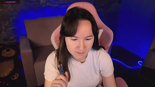 Snapshot of SindieStorm chatting on March 13, 2026, 1:43 am SindieStorm online show from March 13, 2026, 1:43 am