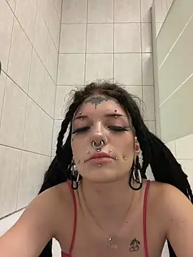 Snapshot of demonLamia chatting on June 7, 2026, 8:52 am demonLamia online show from June 7, 2026, 8:52 am