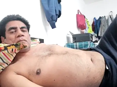 Snapshot of Aafreen999 chatting on February 8, 2026, 8:12 am Aafreen999 online show from February 8, 2026, 8:12 am