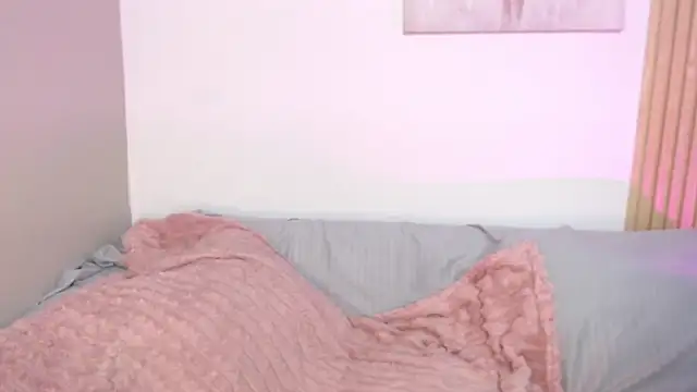 chloe peach  online show from May 2, 2026, 1:38 pm