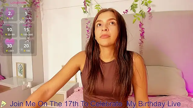 chloe peach  online show from August 4, 2026, 12:42 pm