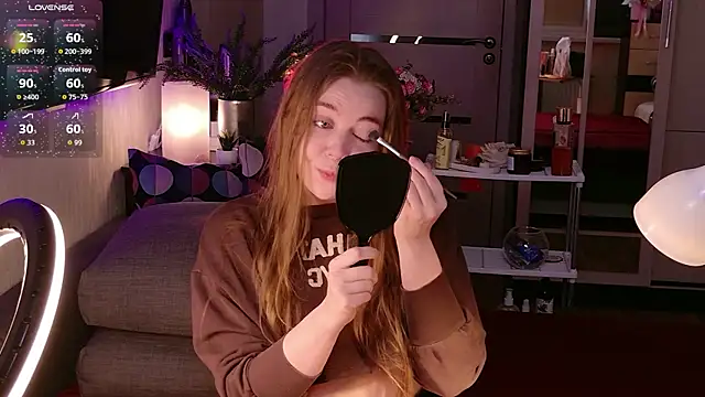 bratwifelina online show from March 31, 2026, 10:06 am