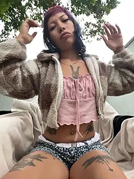 Namii cute online show from February 19, 2026, 11:51 am