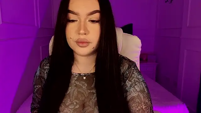 tinafox  online show from March 13, 2026, 8:08 am