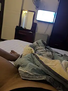 juunniiee online show from February 4, 2026, 2:12 pm