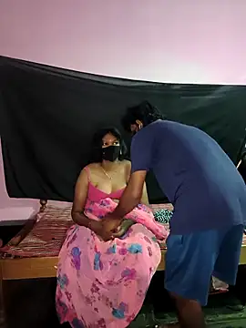 Snapshot of hotcopuleandsweet chatting on March 25, 2026, 4:34 am hotcopuleandsweet online show from March 25, 2026, 4:34 am